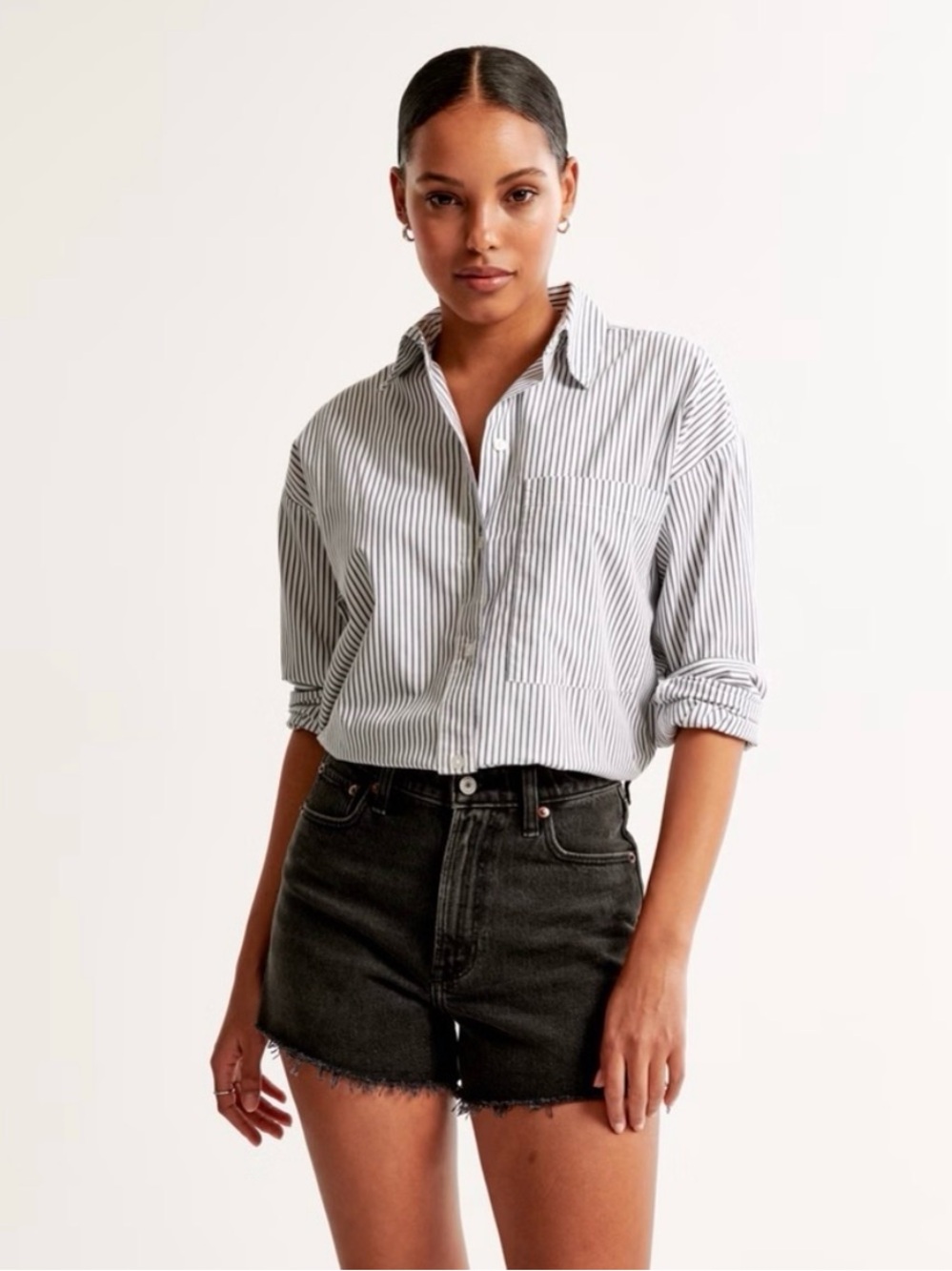 Abercrombie & Fitch 90s Relaxed Cutoff High Rise Curve Love Jean Shorts